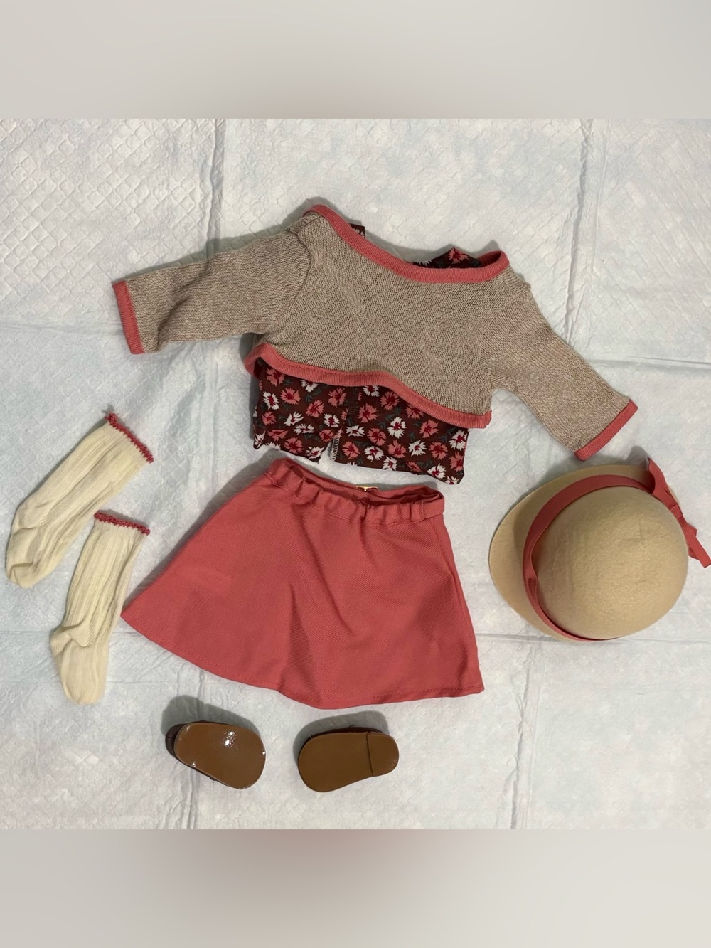 American Girl Doll Kit's
School Skirt Set - Picture 2 of 6